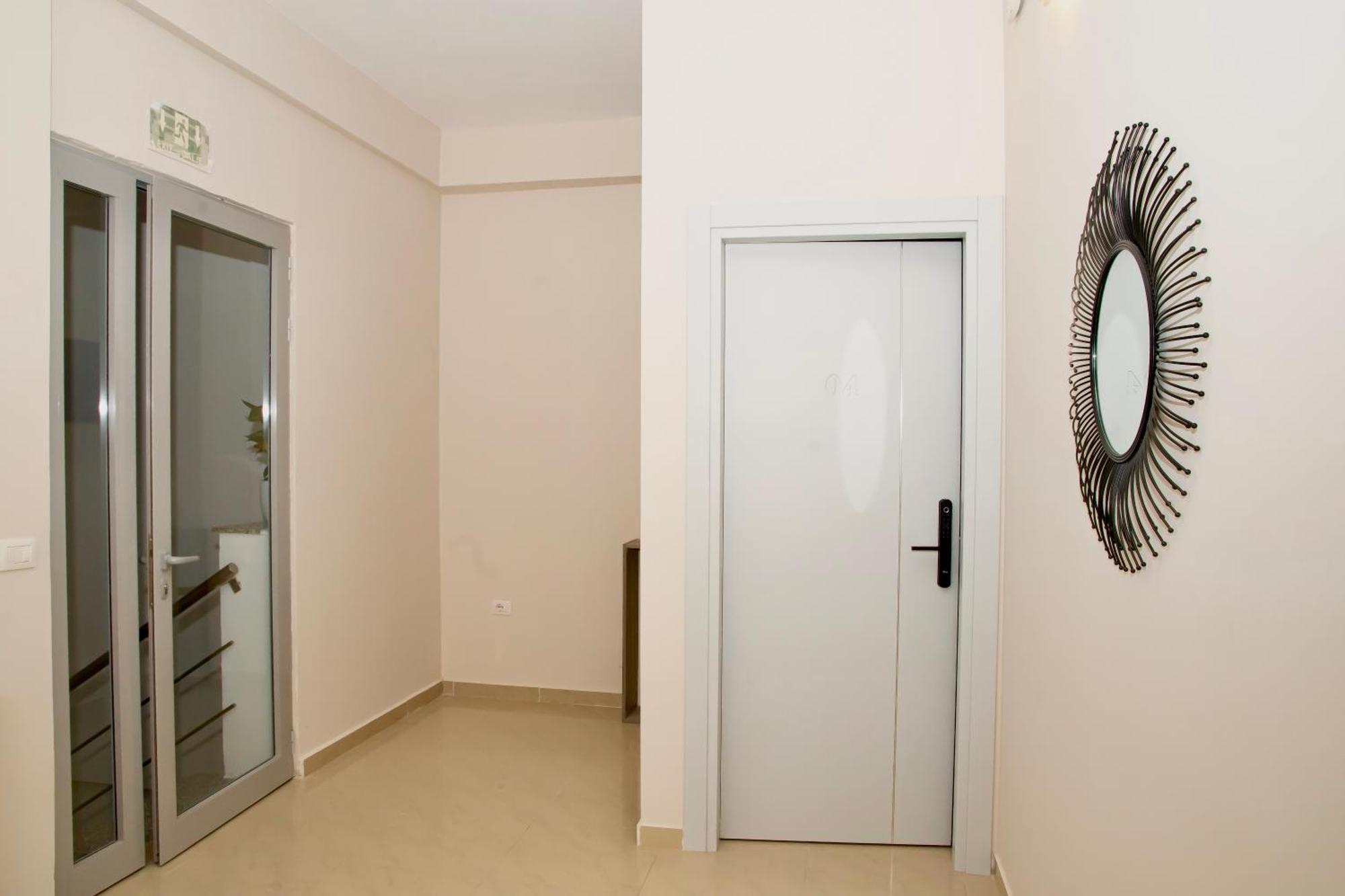 Alv Rent Rooms Vlorë Exteriér fotografie