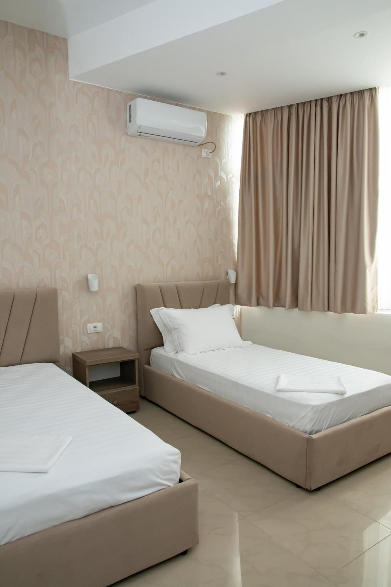 Alv Rent Rooms Vlorë Exteriér fotografie