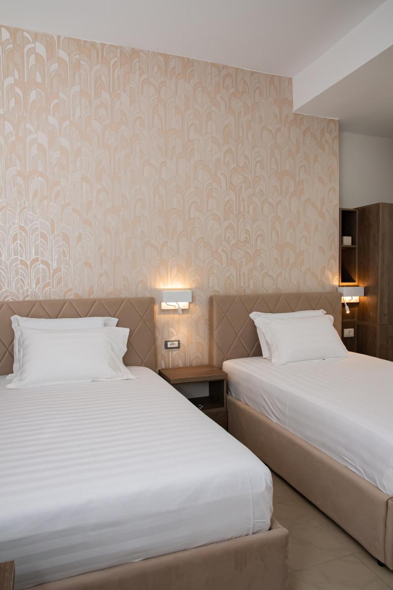 Alv Rent Rooms Vlorë Exteriér fotografie