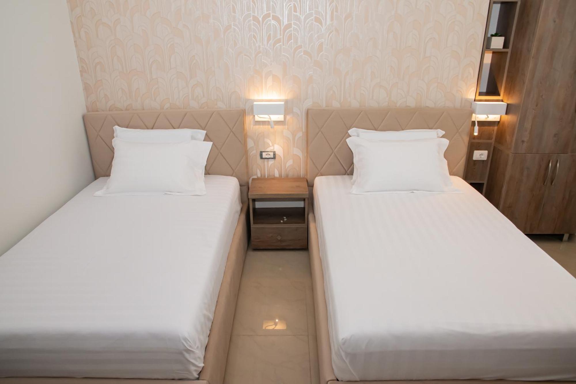 Alv Rent Rooms Vlorë Exteriér fotografie