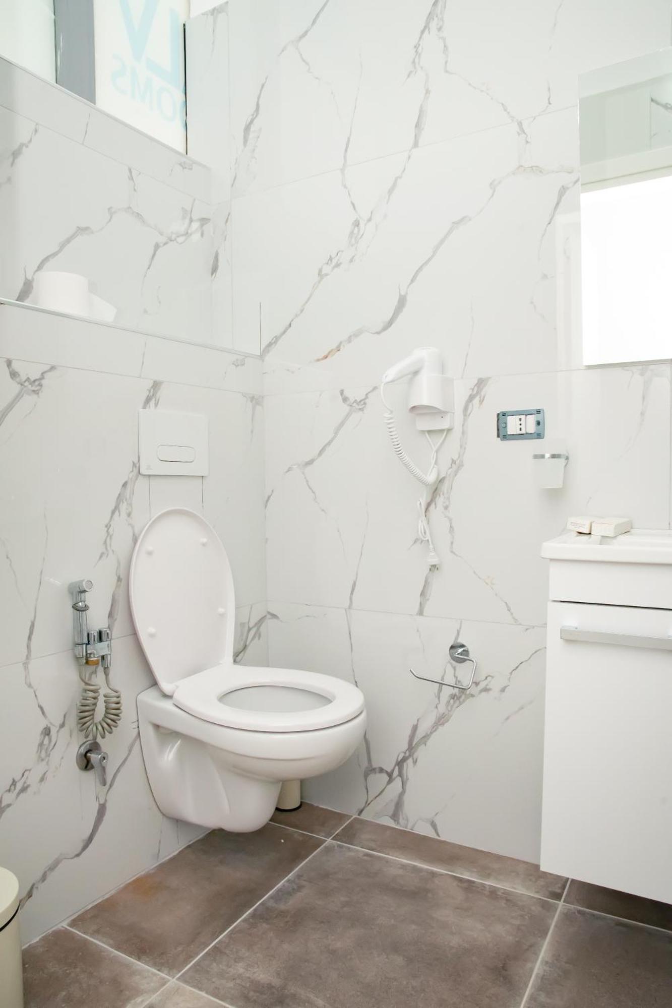 Alv Rent Rooms Vlorë Exteriér fotografie